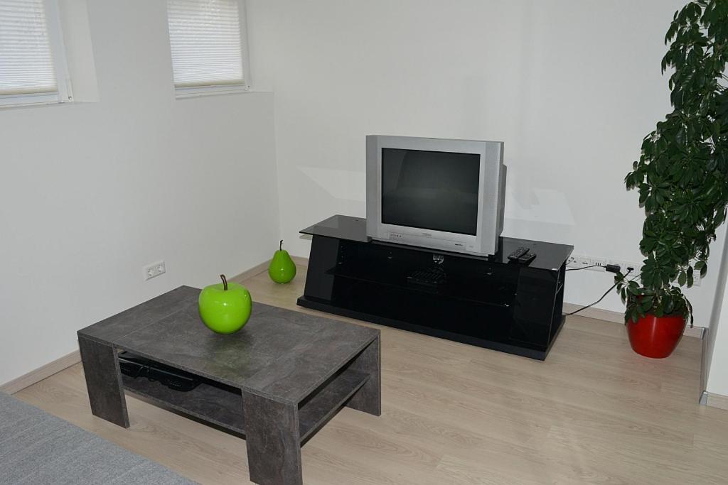 Apartment In Reutlingen / Sickenhausen Exterior foto